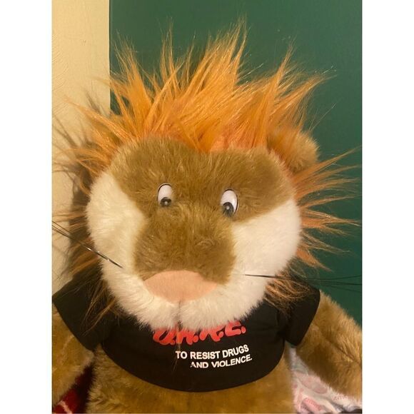 20 inch plush Daren Lion D.A.R.E Dare to Resist Drugs And Violence Vintage Stuff - Picture 4 of 8